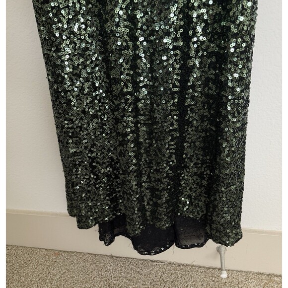 Badgley Mishka Emerald Green Gown With Cut-Outs Full Length W/Sweep Train Sz 8 - Picture 4 of 16